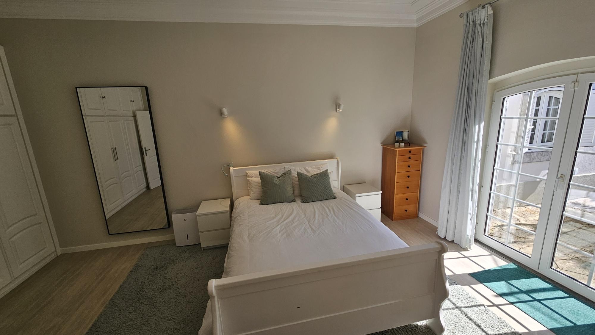 Ensuite Bedroom #4 bed and record collection