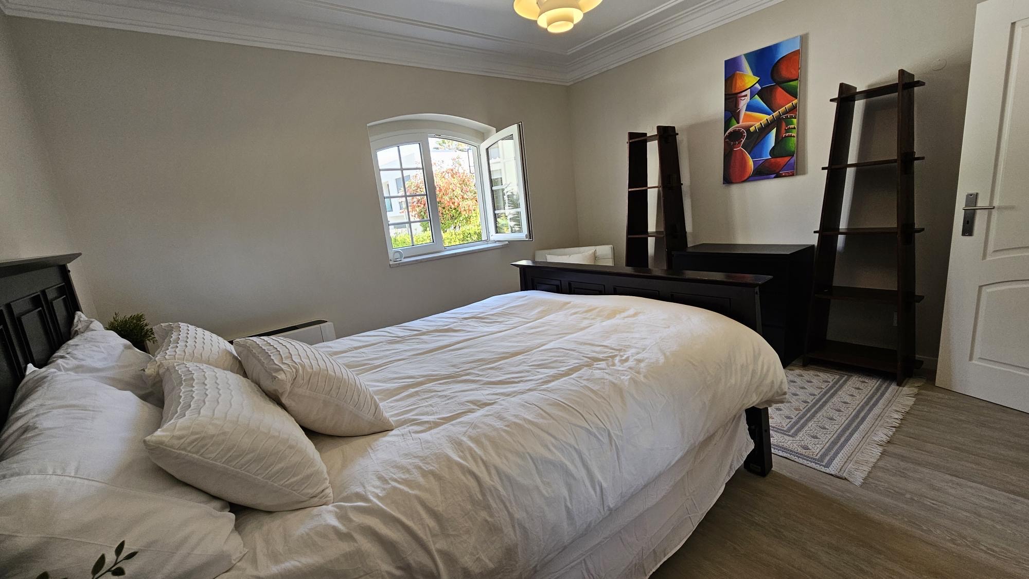 Non-Ensuite Bedroom #7